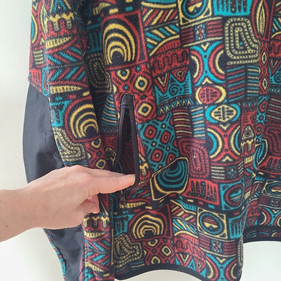 Colorful Geometric Patterned Jacket - Picture 3 of 4